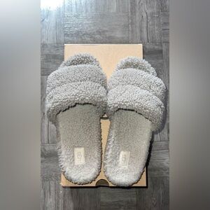 UGG Cozetta Curly Slipper